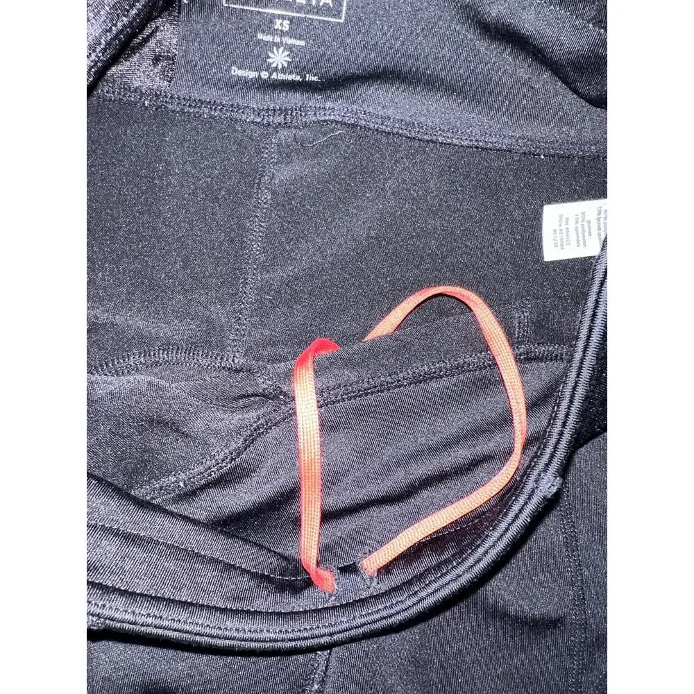 Athleta Womens Compression Cycling Running Shorts Detail X-Small Black A005974